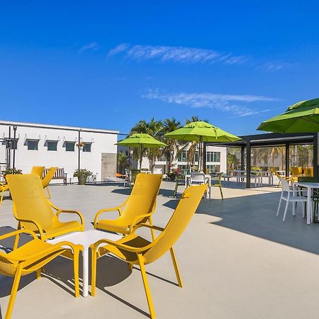 Naples Park Central Hotel Eksteriør bilde