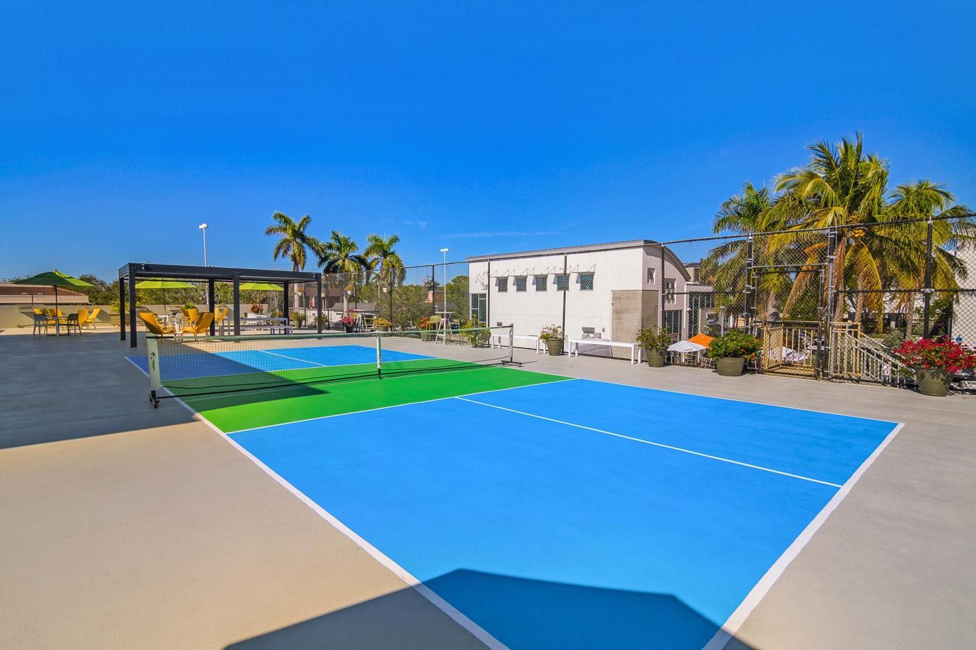 Naples Park Central Hotel Eksteriør bilde